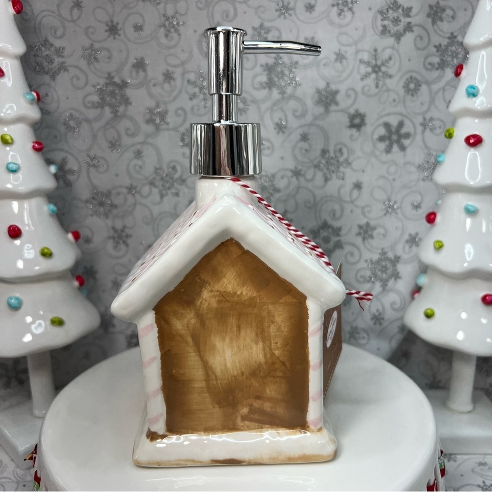 Christmas Pastel Pink Ceramic Gingerbread Soap Dispenser & Dish Scrubby Holder - Picture 4 of 12